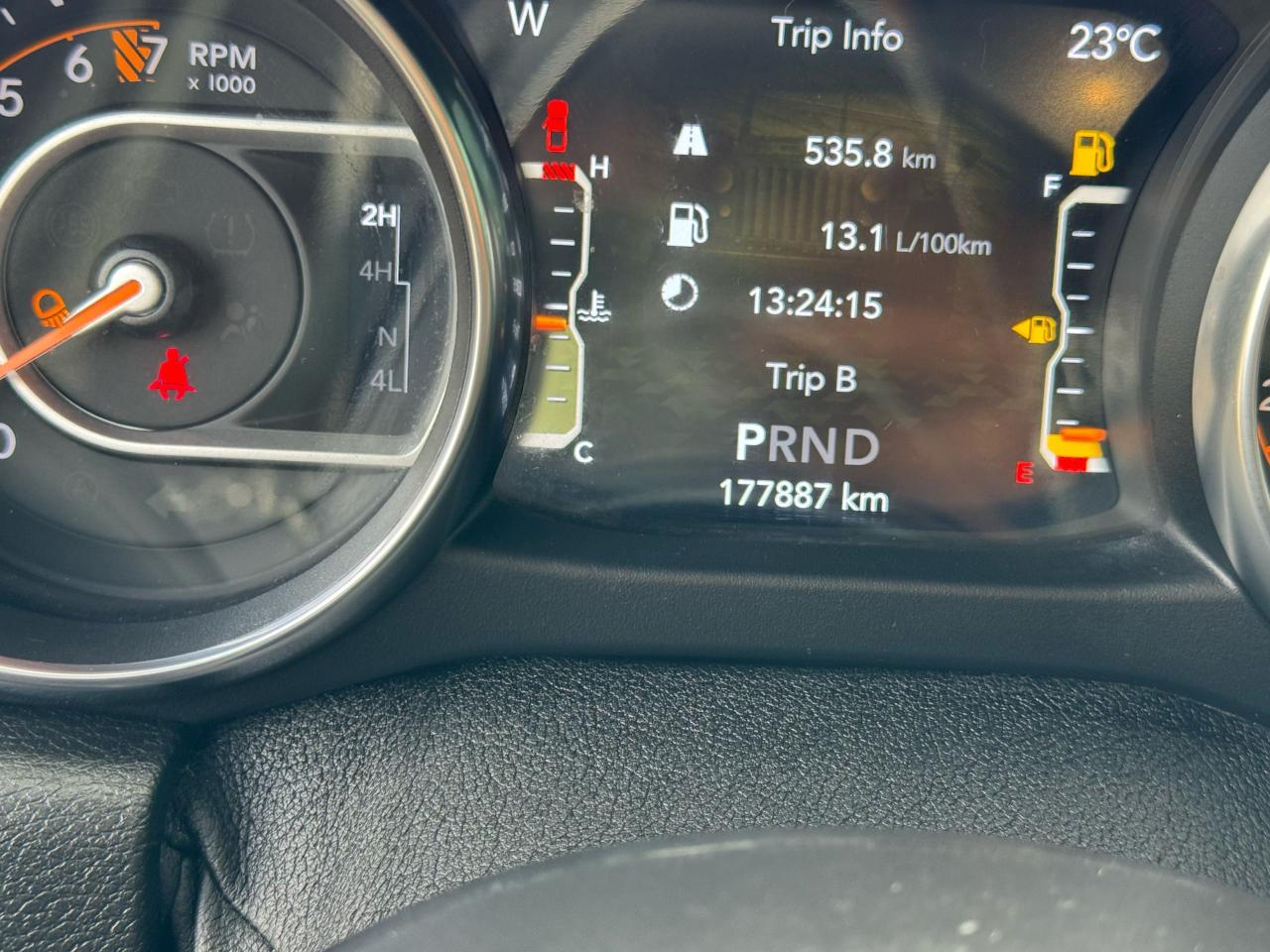 2020 Jeep Gladiator SPORT, NO ACCIDENT, 2 SETS WHEELS, CERTIFIED - Photo #13