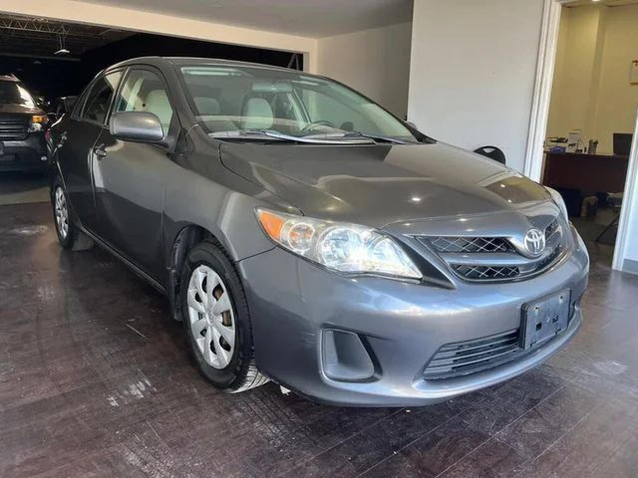 Used 2013 Toyota Corolla LE for sale in Hamilton, ON