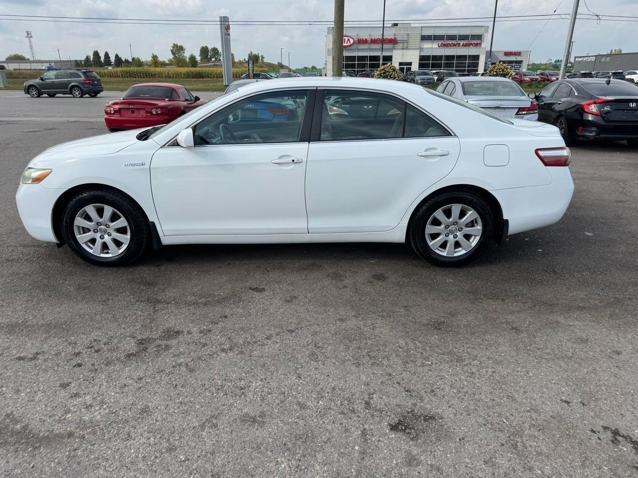 2008 Toyota Camry HYBRID, ONLY 58,000KMS, LOW KMS, CERTIFIED - Photo #2