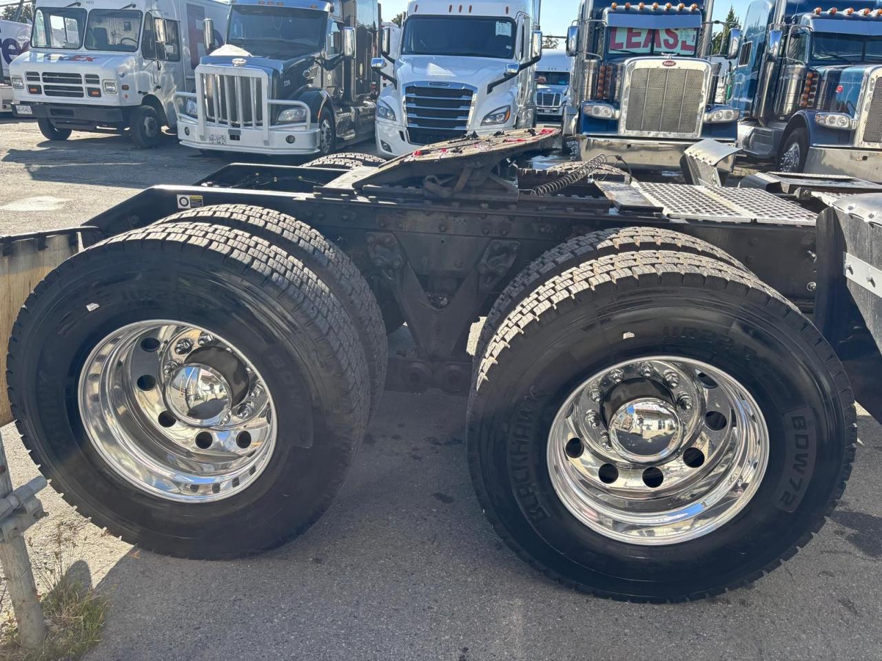 2021 Kenworth T680 Highway Tractor Heavy Spec - Photo #15