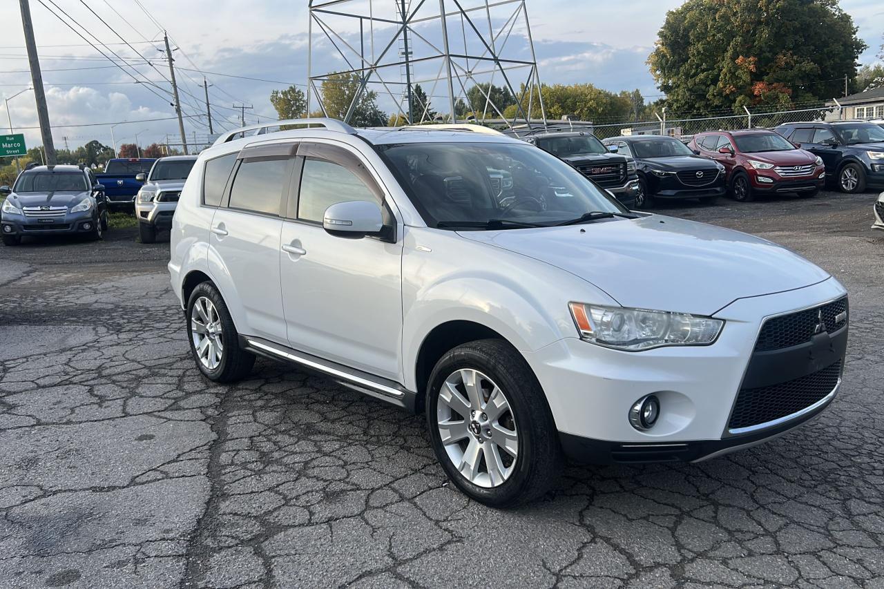 2010 Mitsubishi Outlander GT - Photo #2