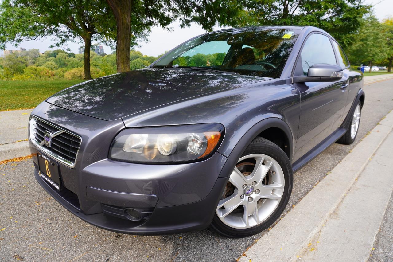 2008 Volvo C30 T5 / LOW KM'S / MANUAL / SUPER FUN DRIVERS CAR