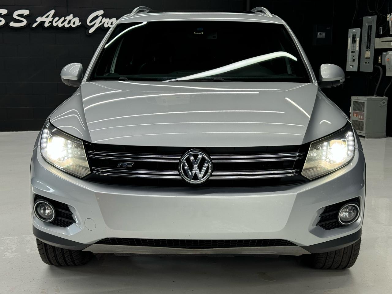 2017 Volkswagen Tiguan R-LINE|HIGHLINE|NAV|BACKUP|CARPLAY|PANO|FENDER| - Photo #2
