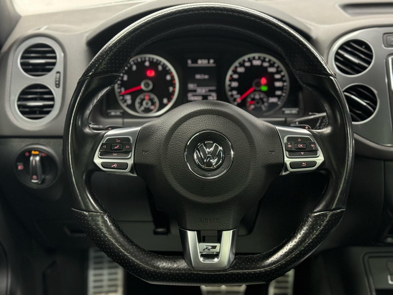 2017 Volkswagen Tiguan R-LINE|HIGHLINE|NAV|BACKUP|CARPLAY|PANO|FENDER| - Photo #11
