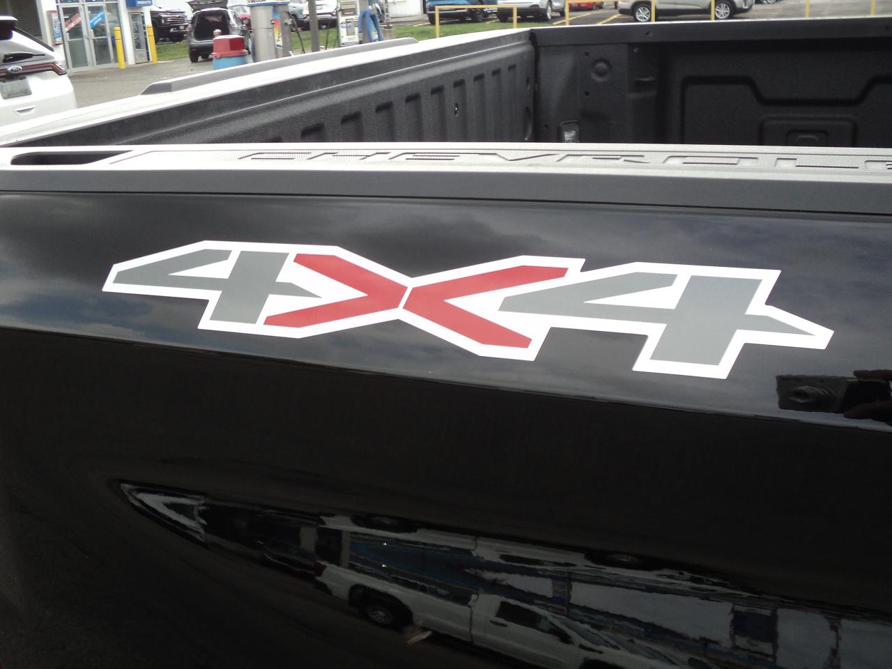 2024 Chevrolet Silverado 1500 Custom DoubleCab 4WD 2.7L4cylGas 6'7"Box - Photo #22