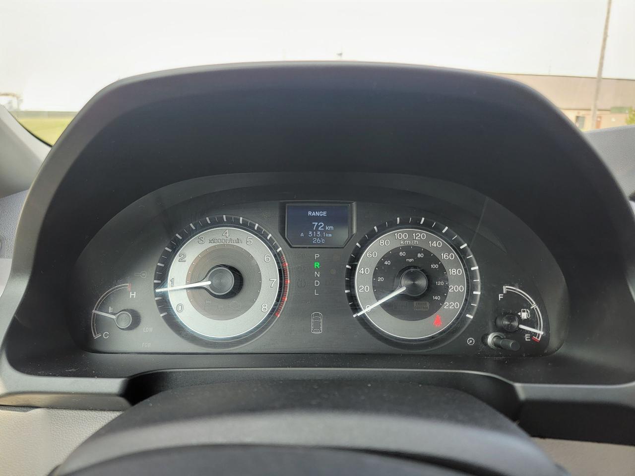 2015 Honda Odyssey Touring w/RES & Navi - Photo #24