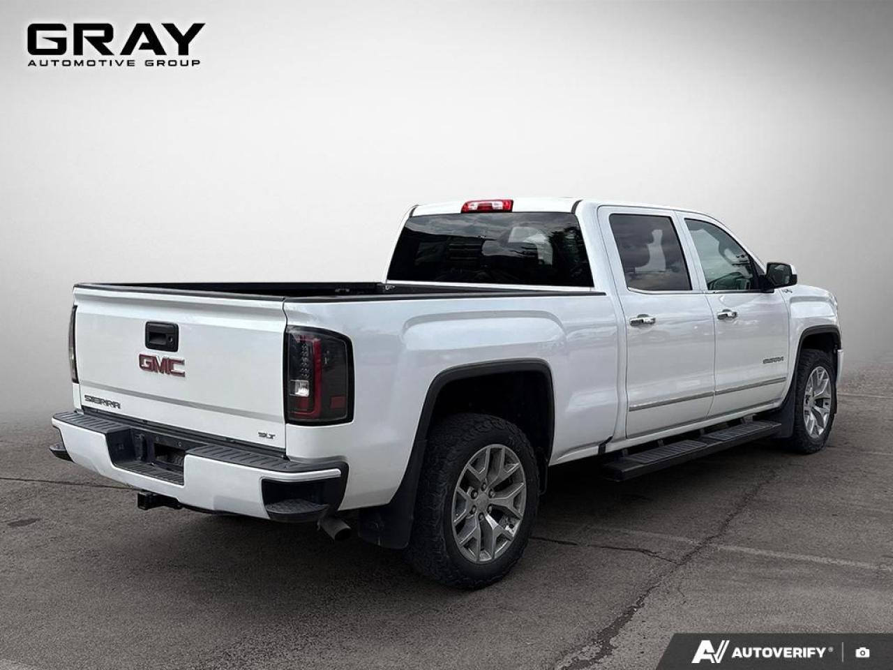 2017 GMC Sierra 1500 SLT, 6.2L V8, 6.6' Box - Photo #5