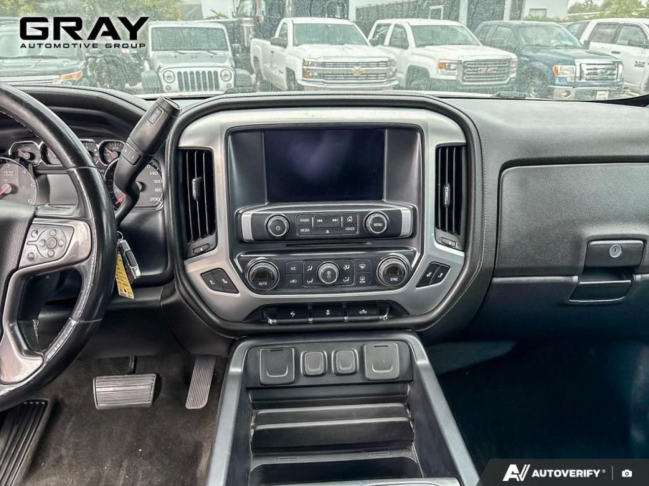 2017 GMC Sierra 1500 SLT, 6.2L V8, 6.6' Box - Photo #12