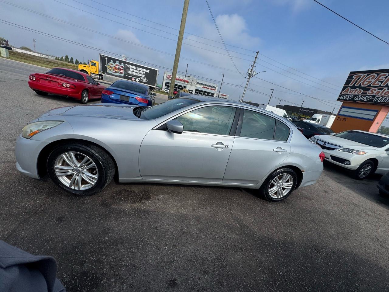 2010 Infiniti G37 X, AWD, WELL MAINTAINED, ONLY 159KMS, LOADED, CERT - Photo #2