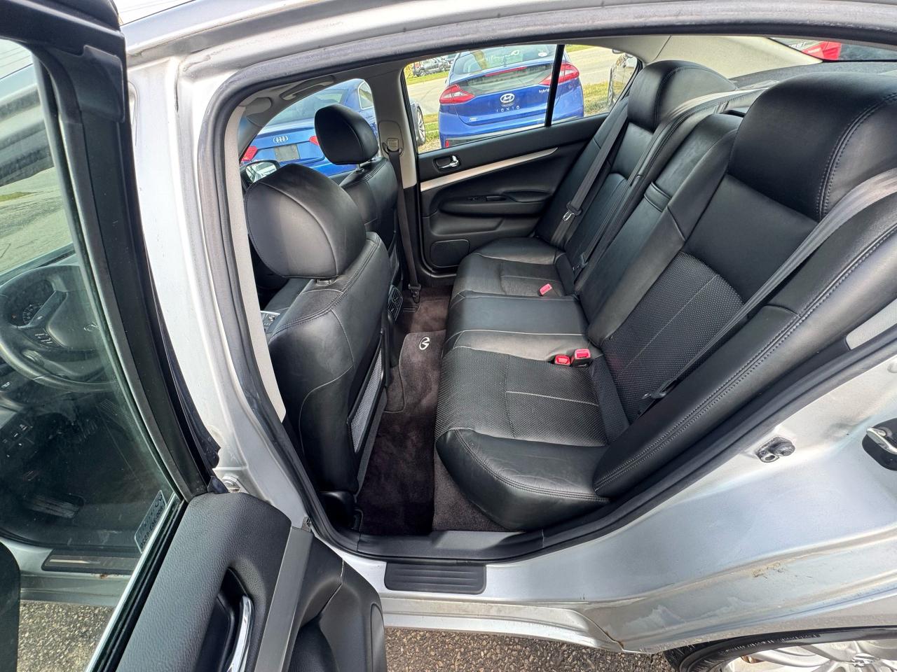 2010 Infiniti G37 X, AWD, WELL MAINTAINED, ONLY 159KMS, LOADED, CERT - Photo #12