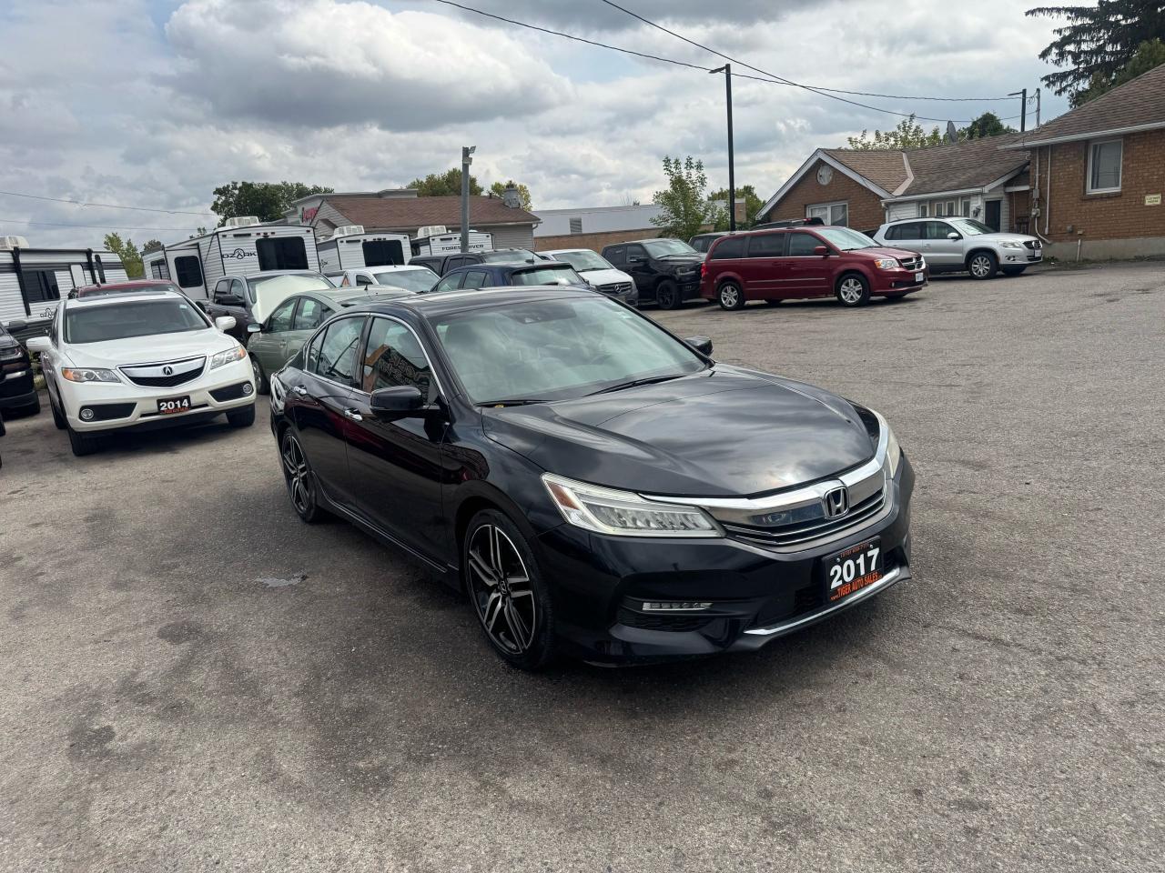 2017 Honda Accord Touring, NO ACCIDENTS, WELL MAINTAINED, V6, LOADED - Photo #7