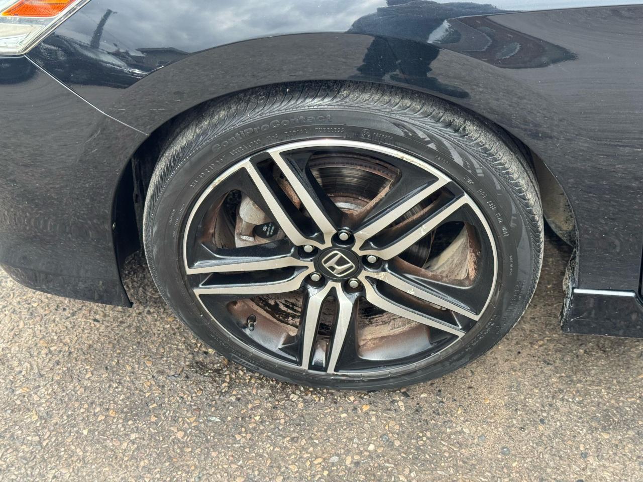 2017 Honda Accord Touring, NO ACCIDENTS, WELL MAINTAINED, V6, LOADED - Photo #9