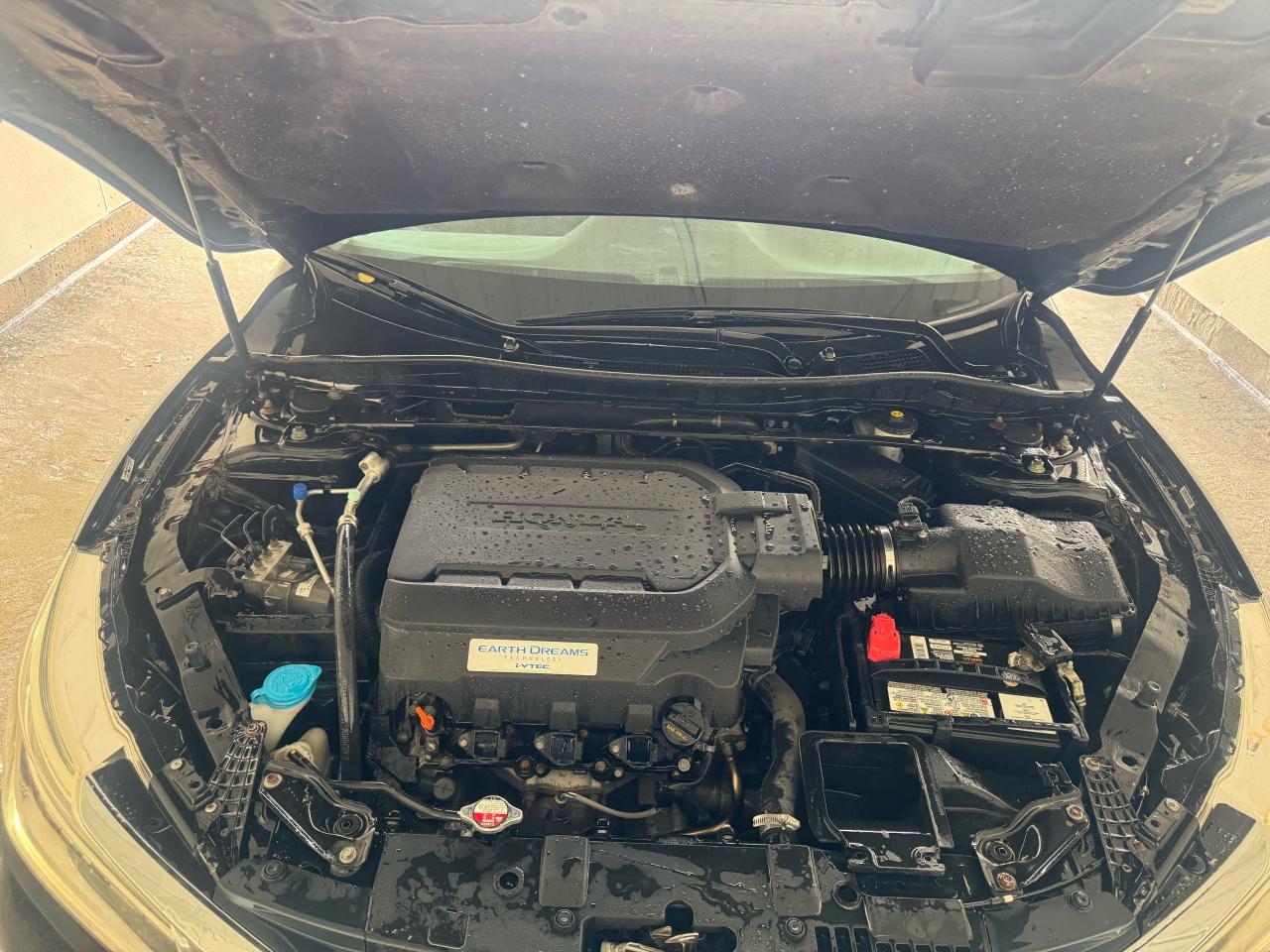 2017 Honda Accord Touring, NO ACCIDENTS, WELL MAINTAINED, V6, LOADED - Photo #17