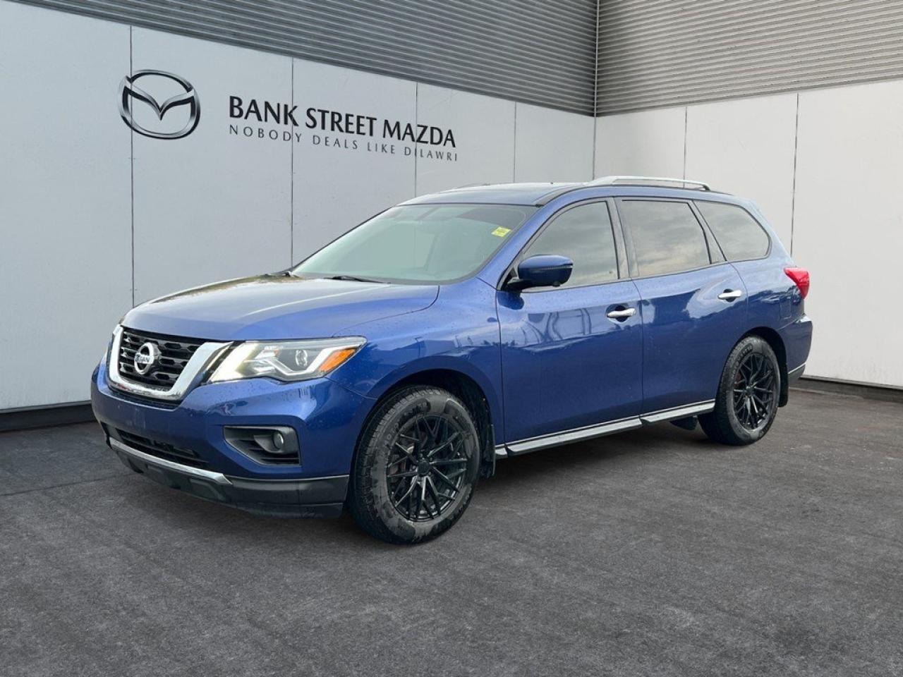 Used 2018 Nissan Pathfinder 4x4 Midnight Edition for sale in Ottawa, ON
