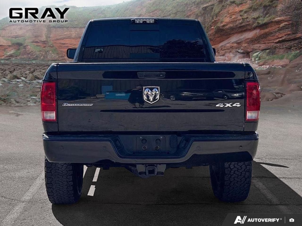 2015 RAM 2500 SLT 6.4L V8/CERTIFIED - Photo #4