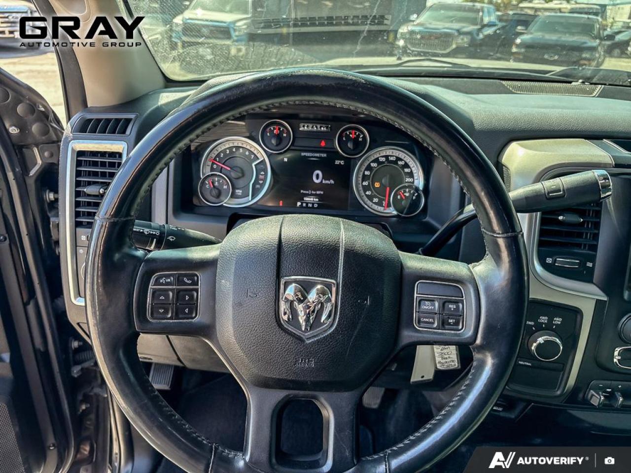 2015 RAM 2500 SLT 6.4L V8/CERTIFIED - Photo #11