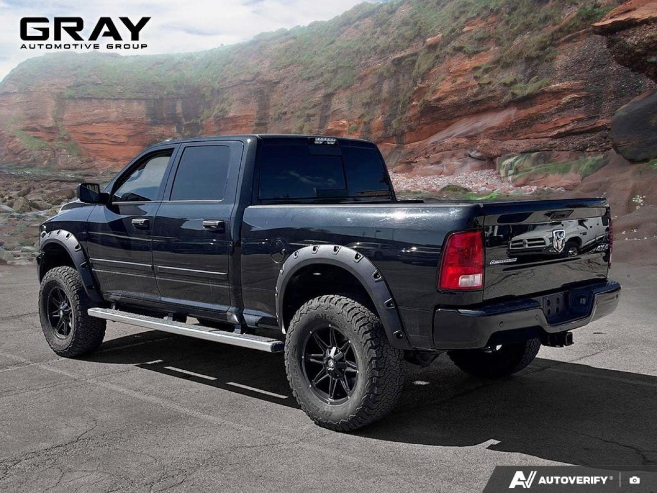 2015 RAM 2500 SLT 6.4L V8/CERTIFIED - Photo #3