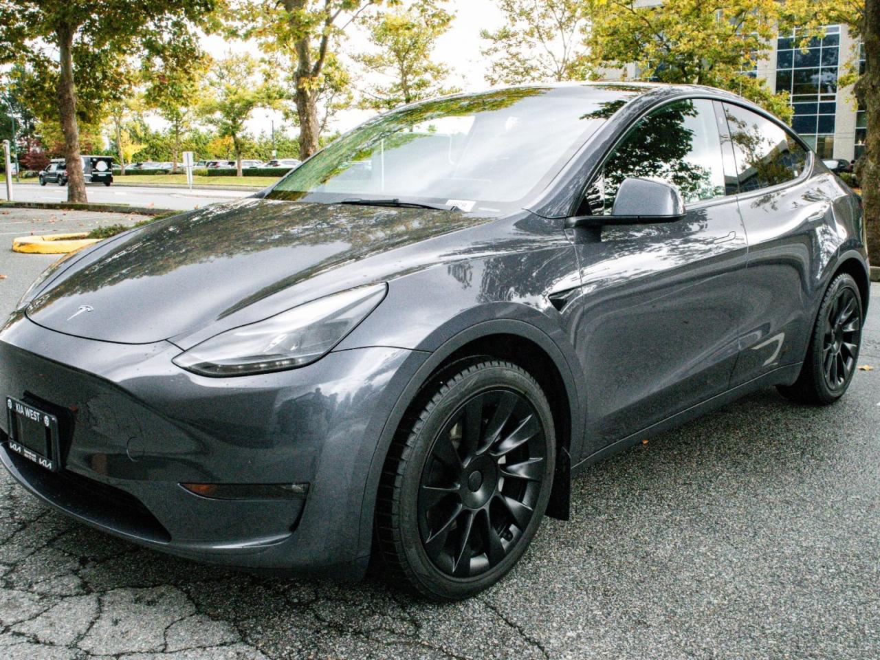 Used 2023 Tesla Model Y  for sale in Coquitlam, BC
