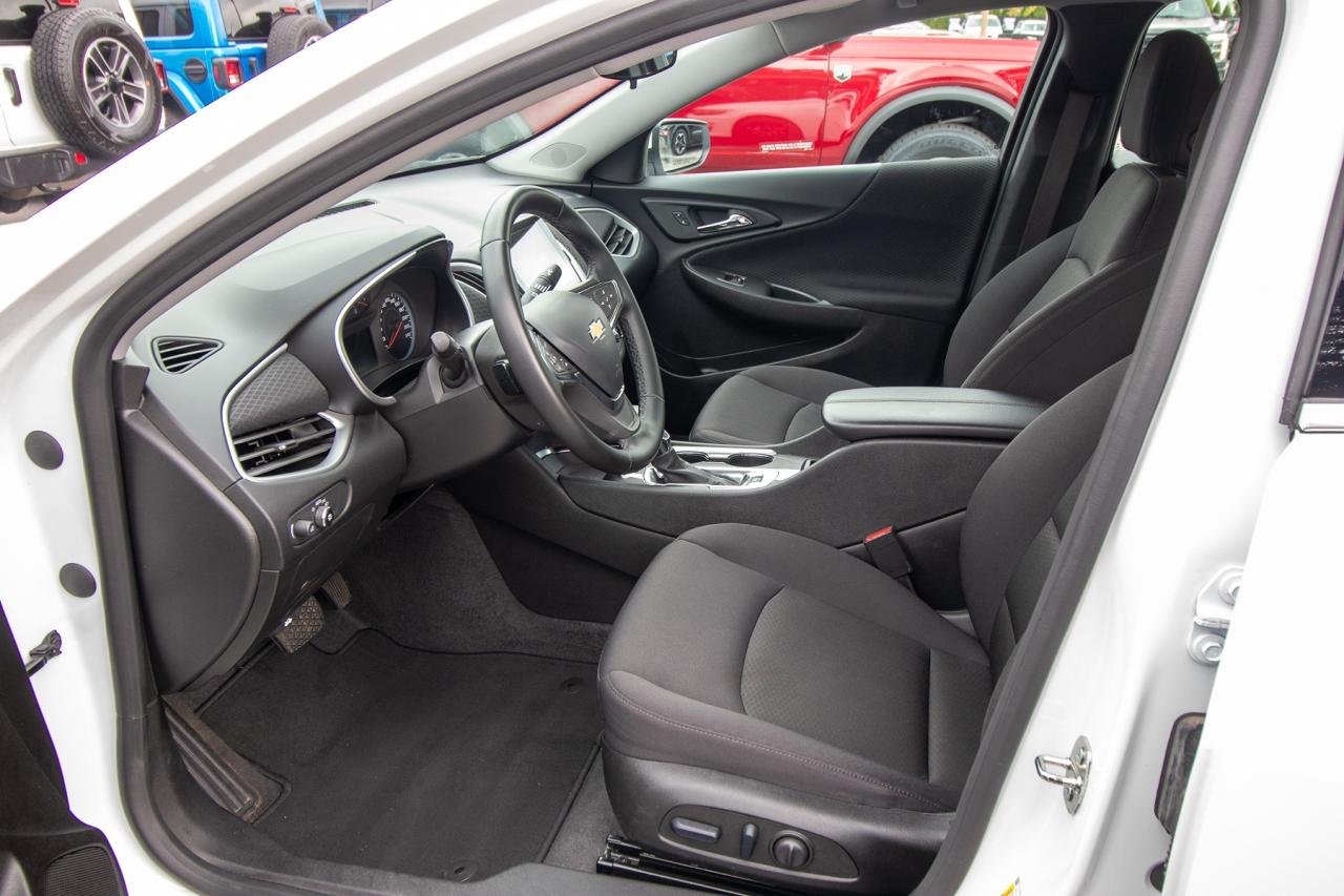 2023 Chevrolet Malibu 1LT Photo5