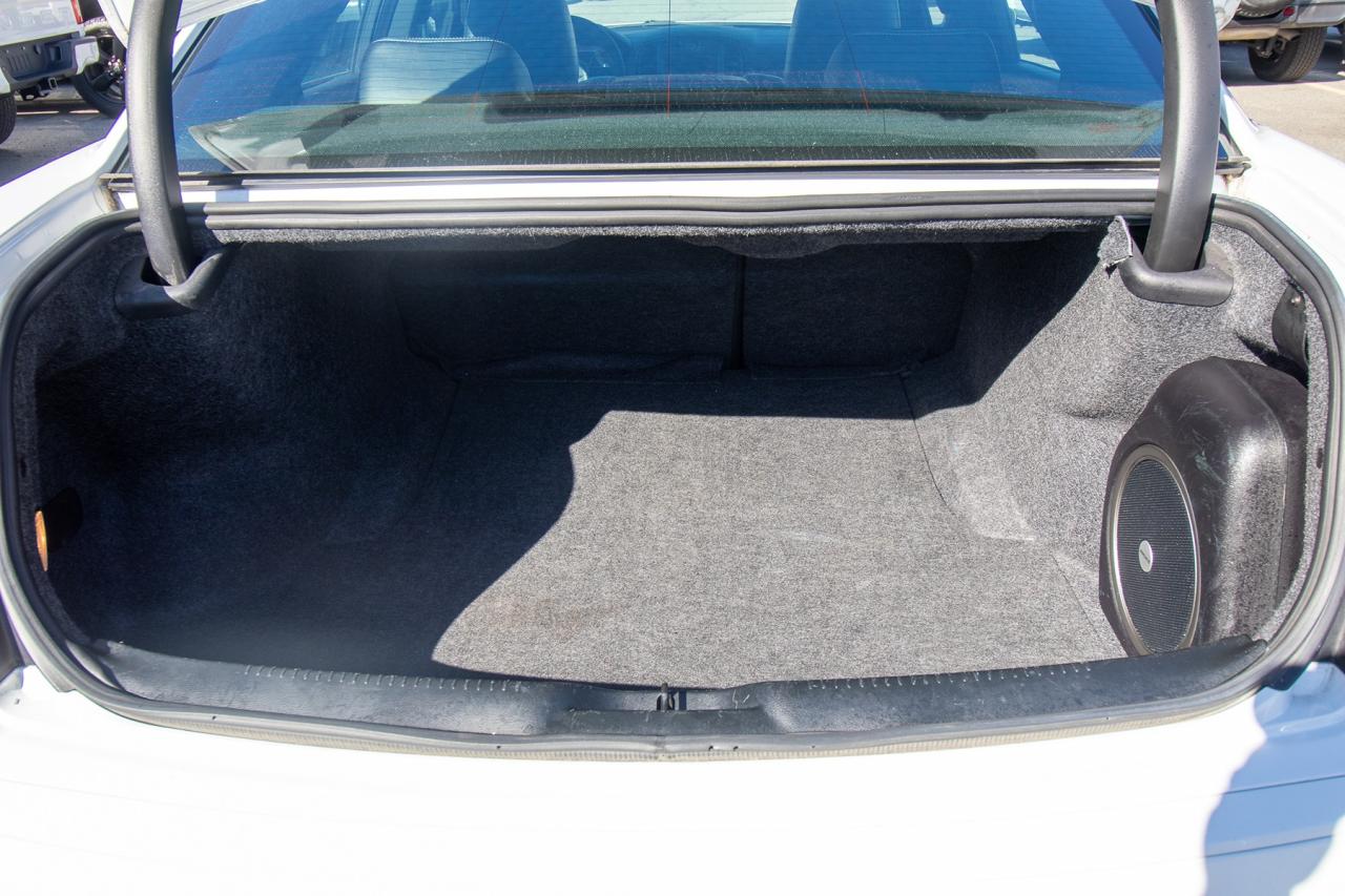 2023 Chrysler 300 300S AWD Photo5