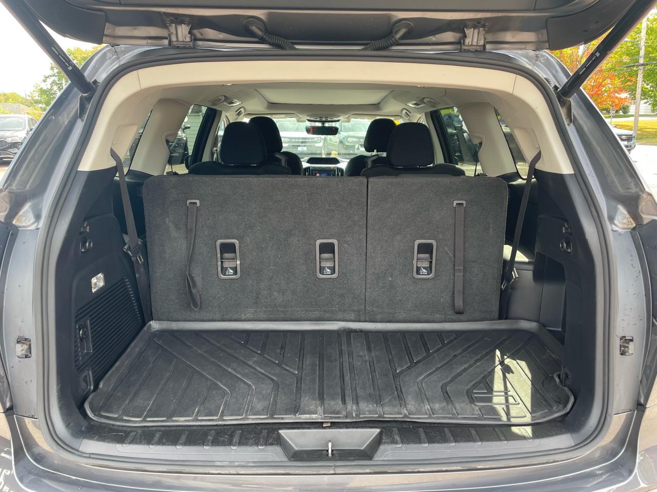 2020 Subaru ASCENT Touring Photo5