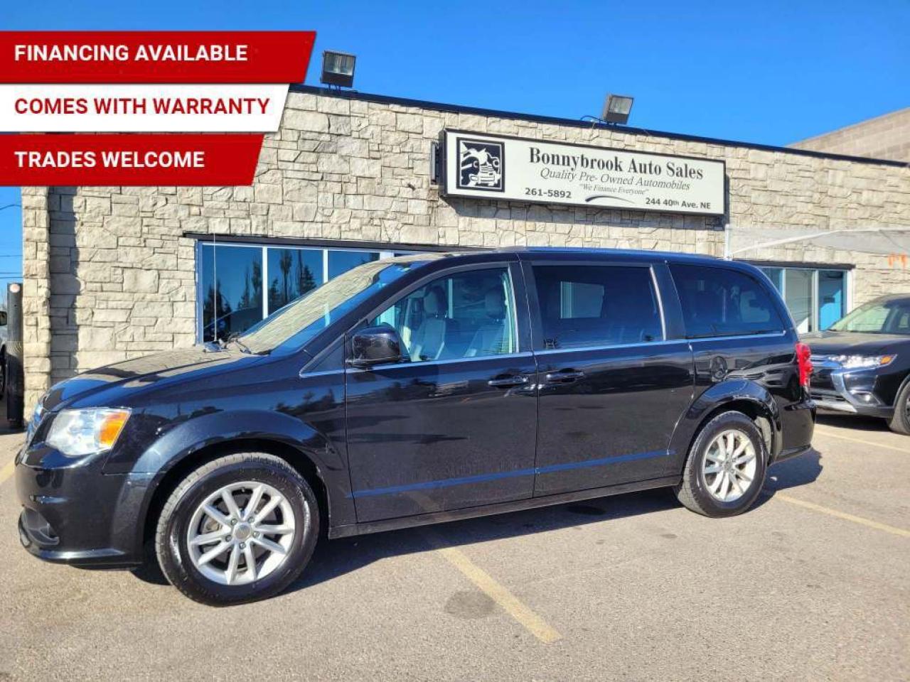 Used 2019 Dodge Grand Caravan SXT /LEATHER HEATED SEATS/REARVIEW CAMERA/NAVI for sale in Calgary, AB