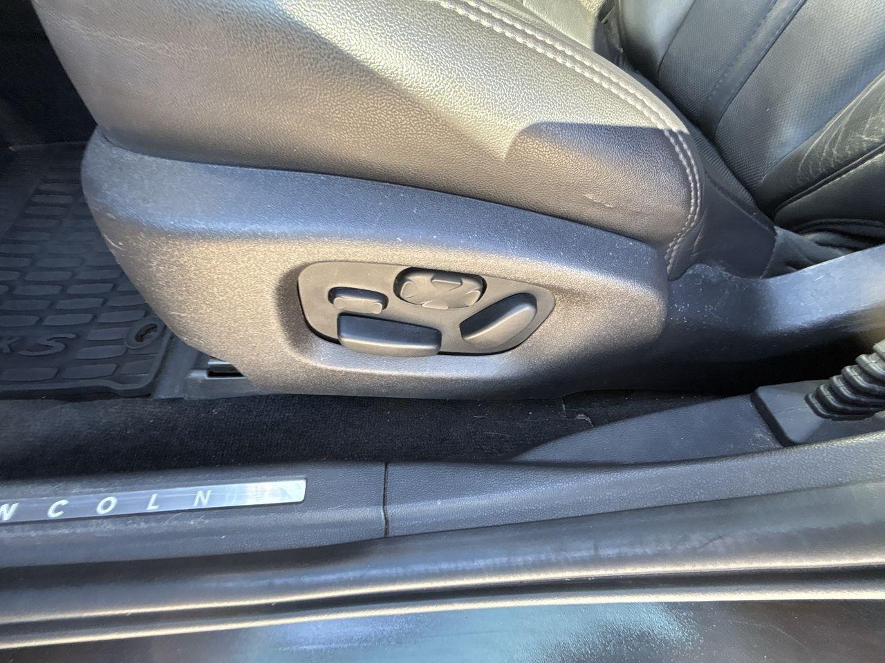 2013 Lincoln MKS ECOBOOST 4dr Sdn 3.5L AWD Photo5