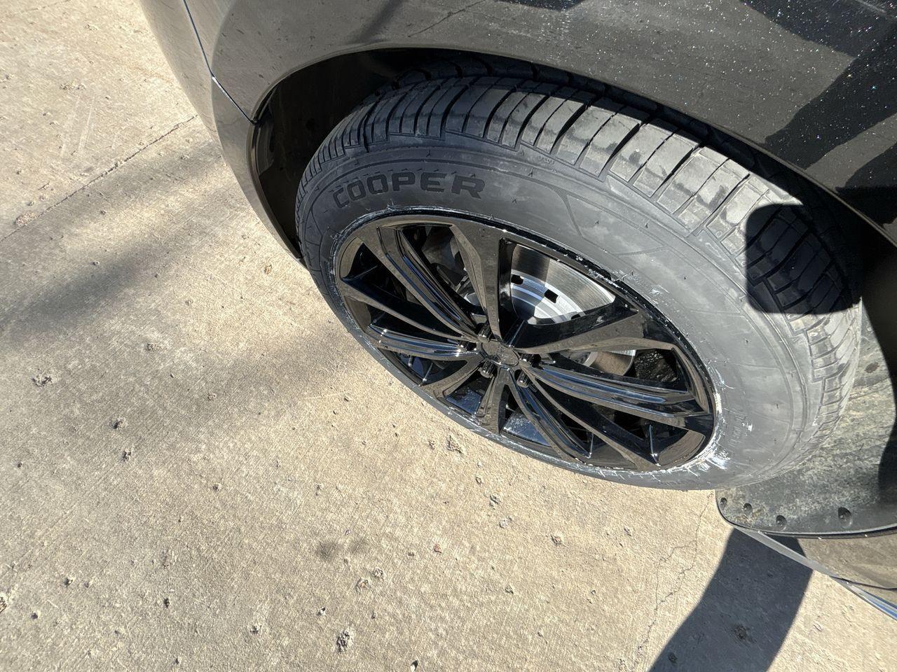 2013 Lincoln MKS ECOBOOST 4dr Sdn 3.5L AWD Photo5