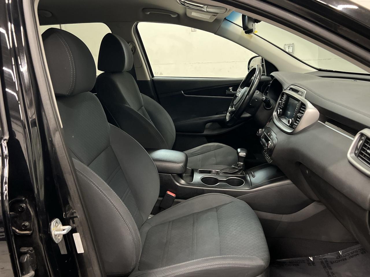 2019 Kia Sorento LX AWD| 290HP | V6| 7-PASS| CARPLAY| HTD SEATS Photo