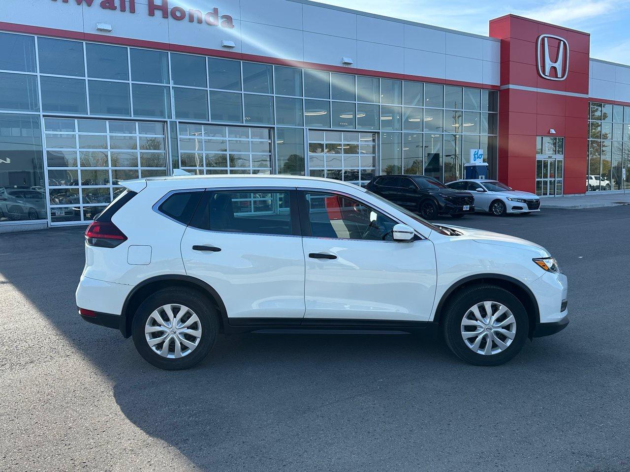 2019 Nissan Rogue  Photo3