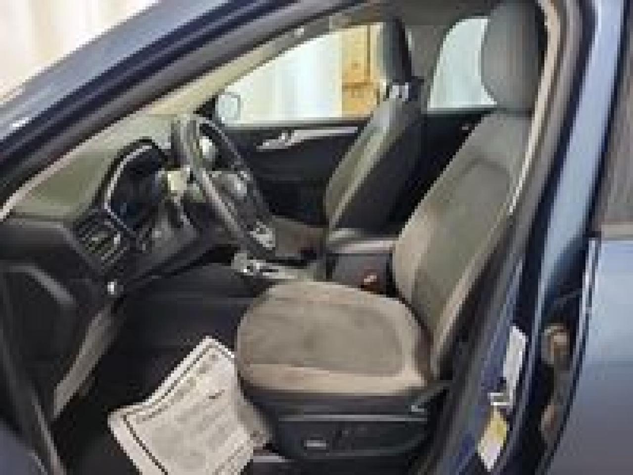2020 Ford Escape SE Photo5