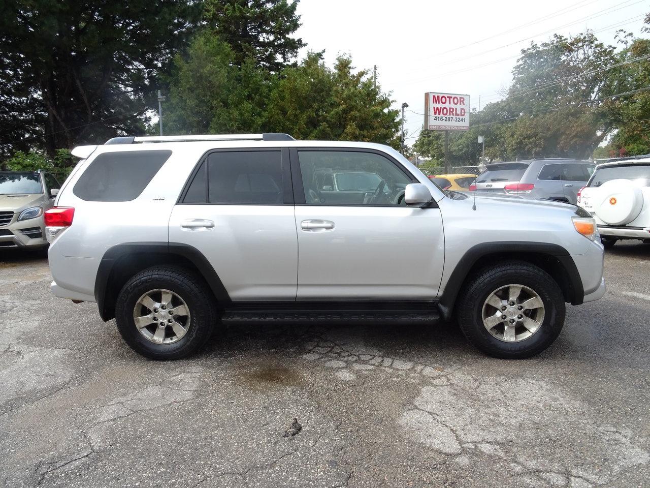 2011 Toyota 4Runner SR5 - Photo #5