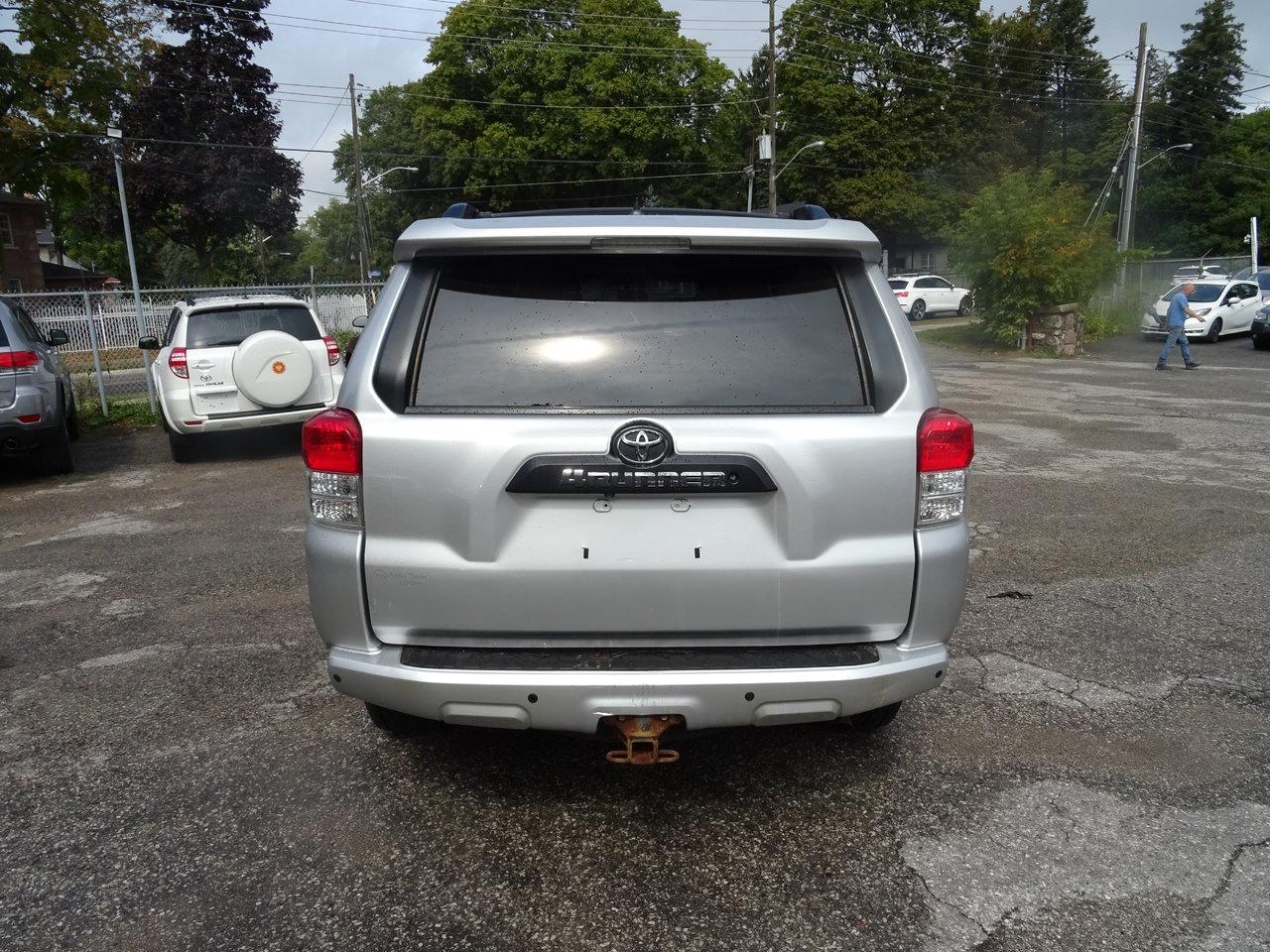 2011 Toyota 4Runner SR5 - Photo #7