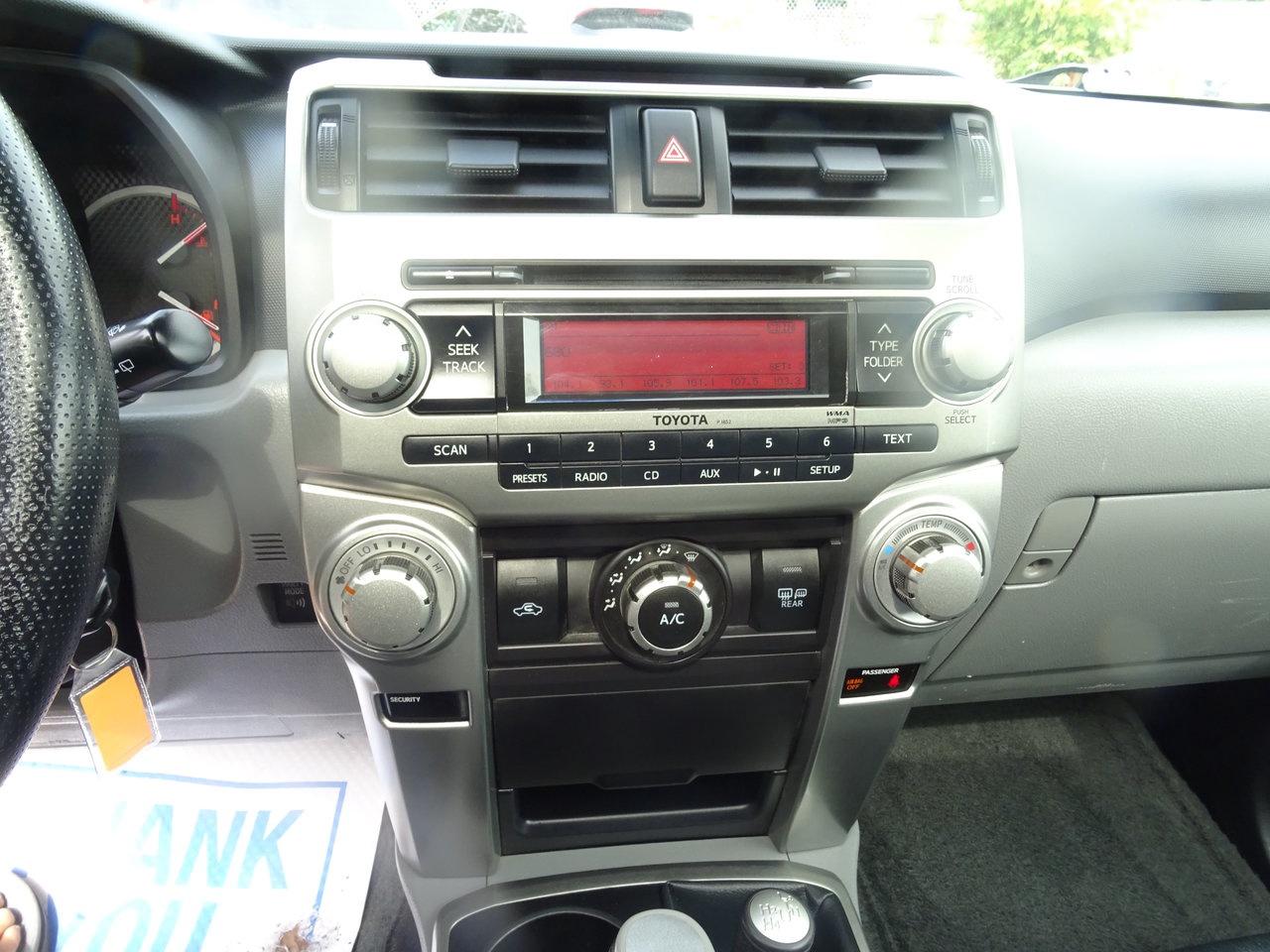 2011 Toyota 4Runner SR5 - Photo #15