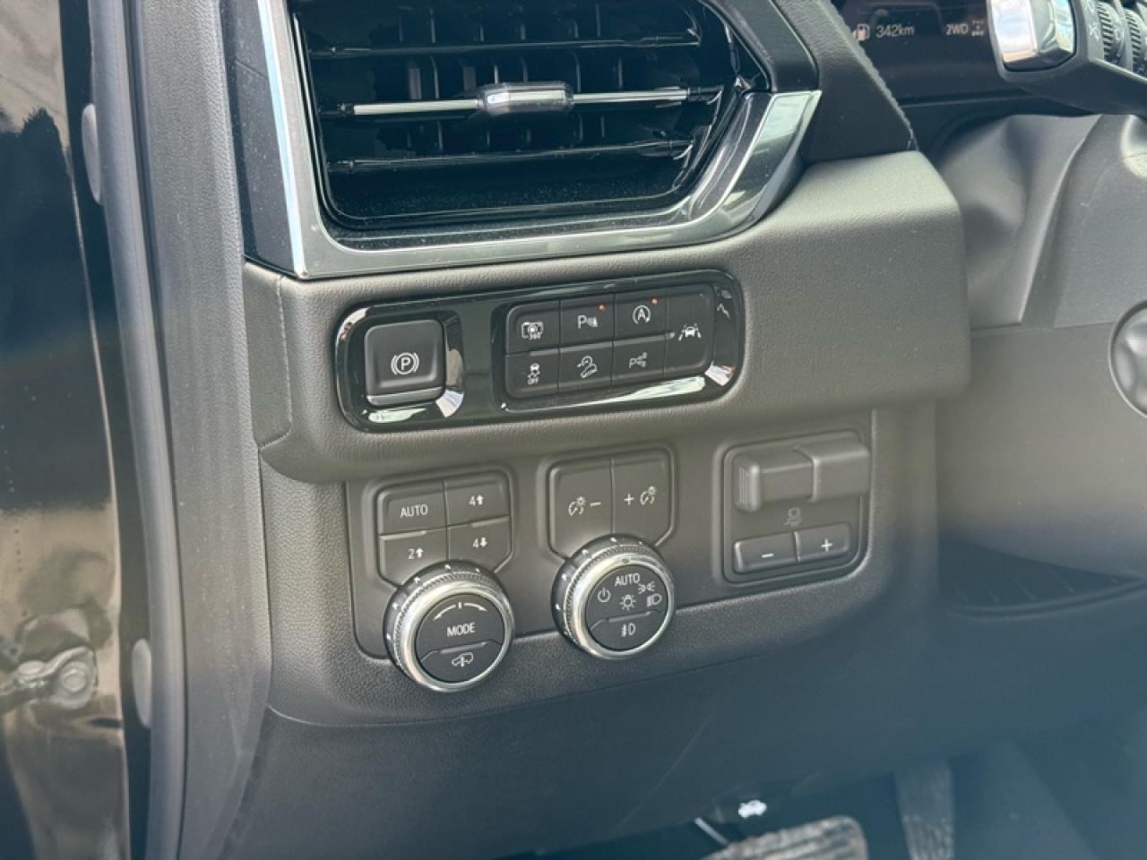 2026 GMC Yukon Denali Photo