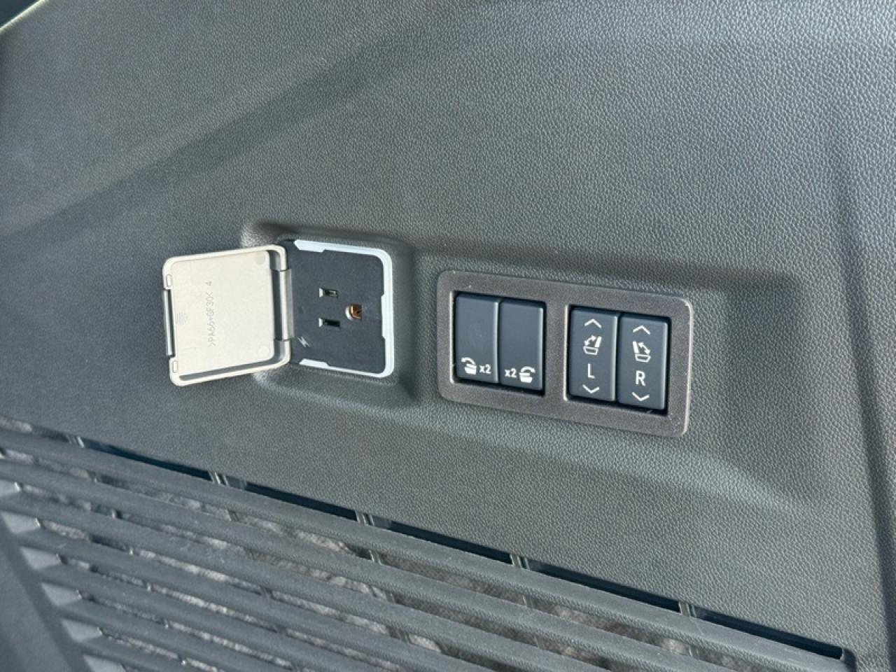 2026 GMC Yukon Denali Photo