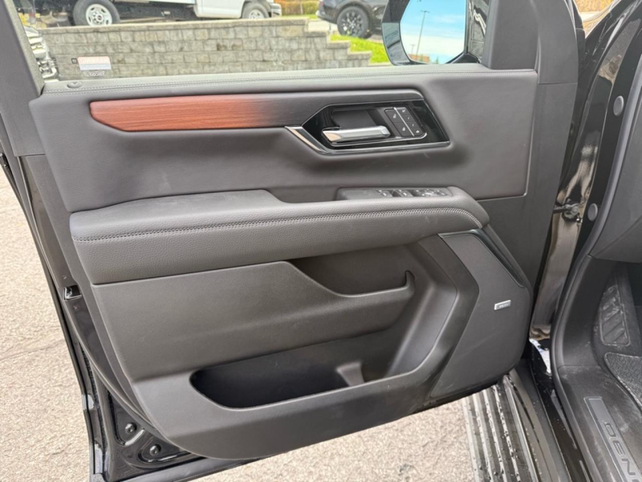 2026 GMC Yukon Denali Photo