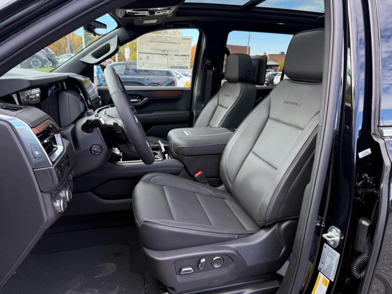 2026 GMC Yukon Denali Photo