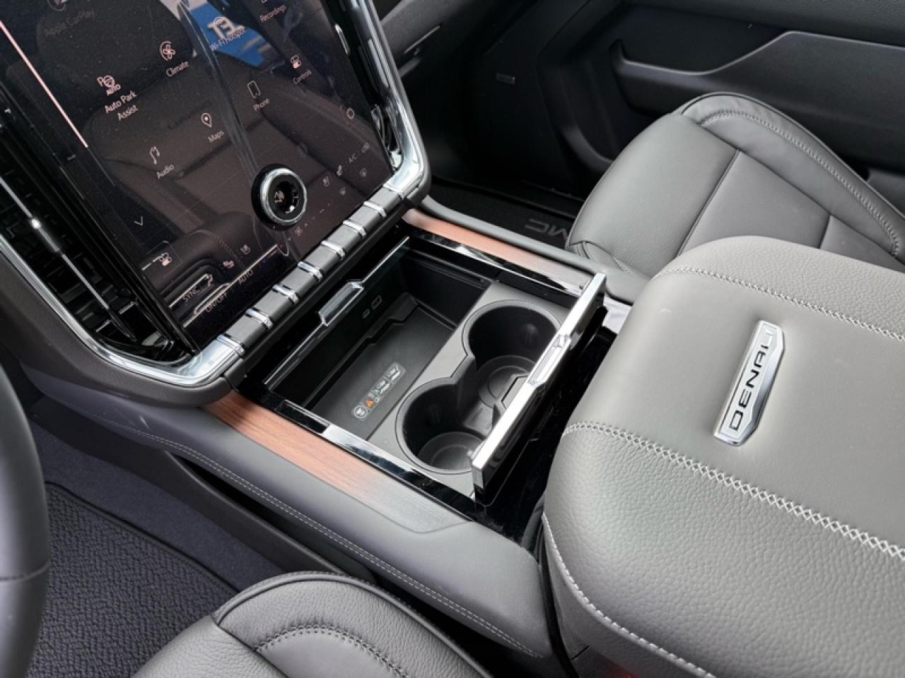 2026 GMC Yukon Denali Photo