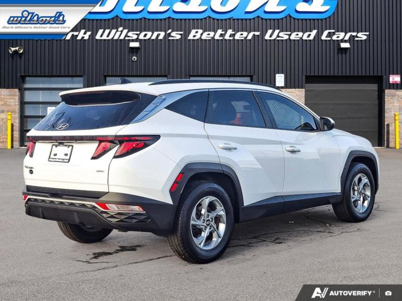 2022 Hyundai Tucson Preferred AWD | Heated Seats + Steering | Remote Start | Reverse Cam | CarPlay | and More ! Photo4
