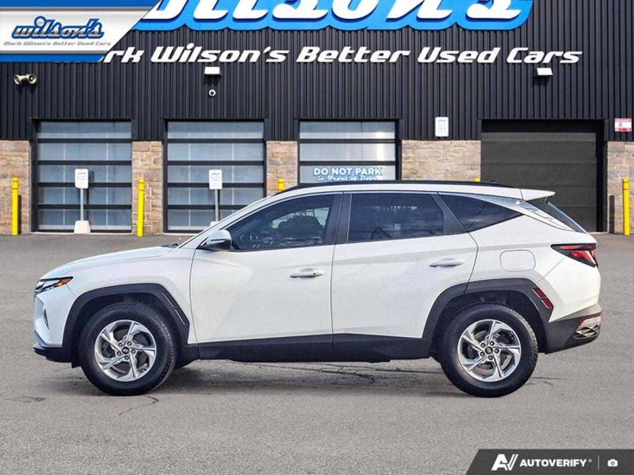 2022 Hyundai Tucson Preferred AWD | Heated Seats + Steering | Remote Start | Reverse Cam | CarPlay | and More ! Photo