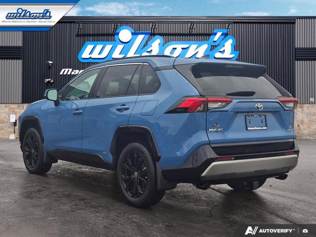 2022 Toyota RAV4 Hybrid SE | Sunroof | Adaptive Cruise | CarPlay | Android Auto | Heated Seats | Rear Cam & More ! Photo2
