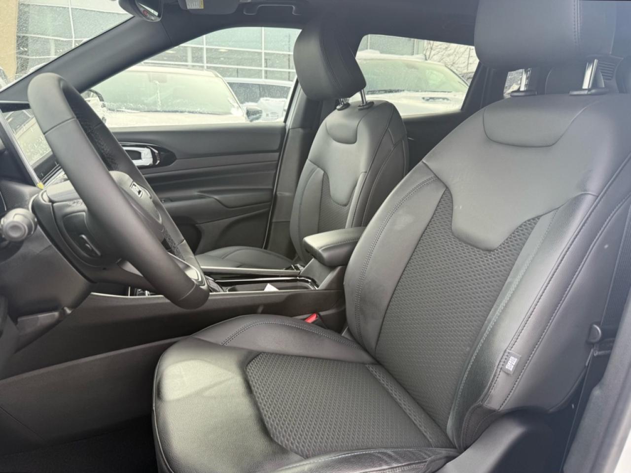 2026 GMC Acadia Elevation  - Sunroof Photo