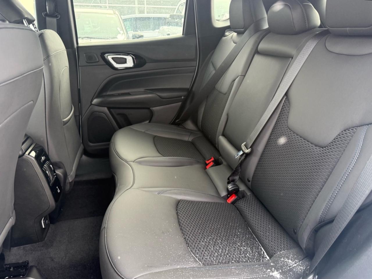 2026 GMC Acadia Elevation  - Sunroof Photo