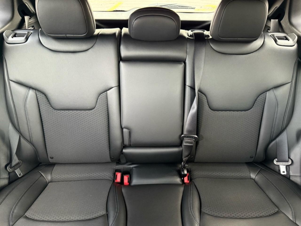 2026 GMC Acadia Elevation  - Sunroof Photo