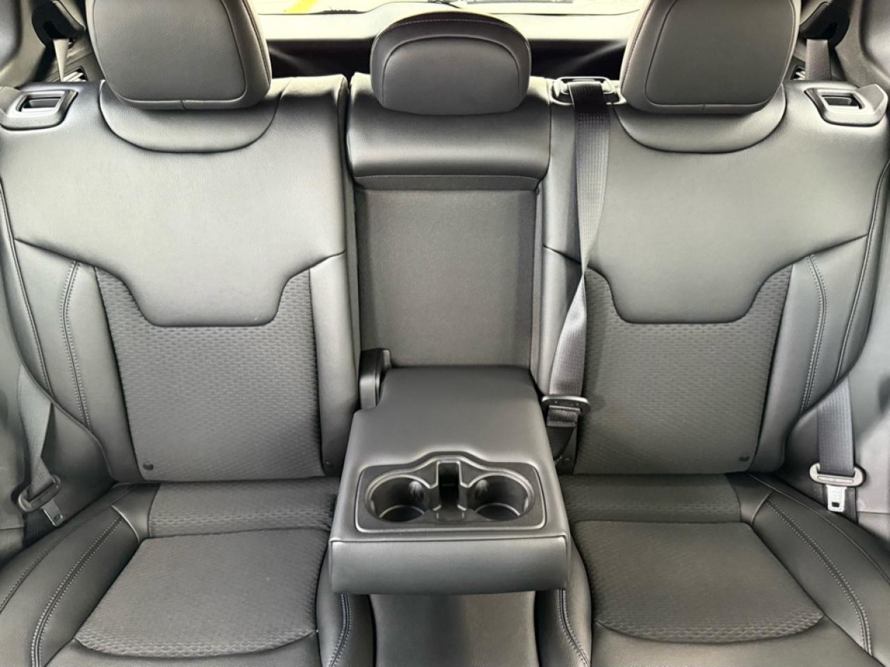 2026 GMC Acadia Elevation  - Sunroof Photo