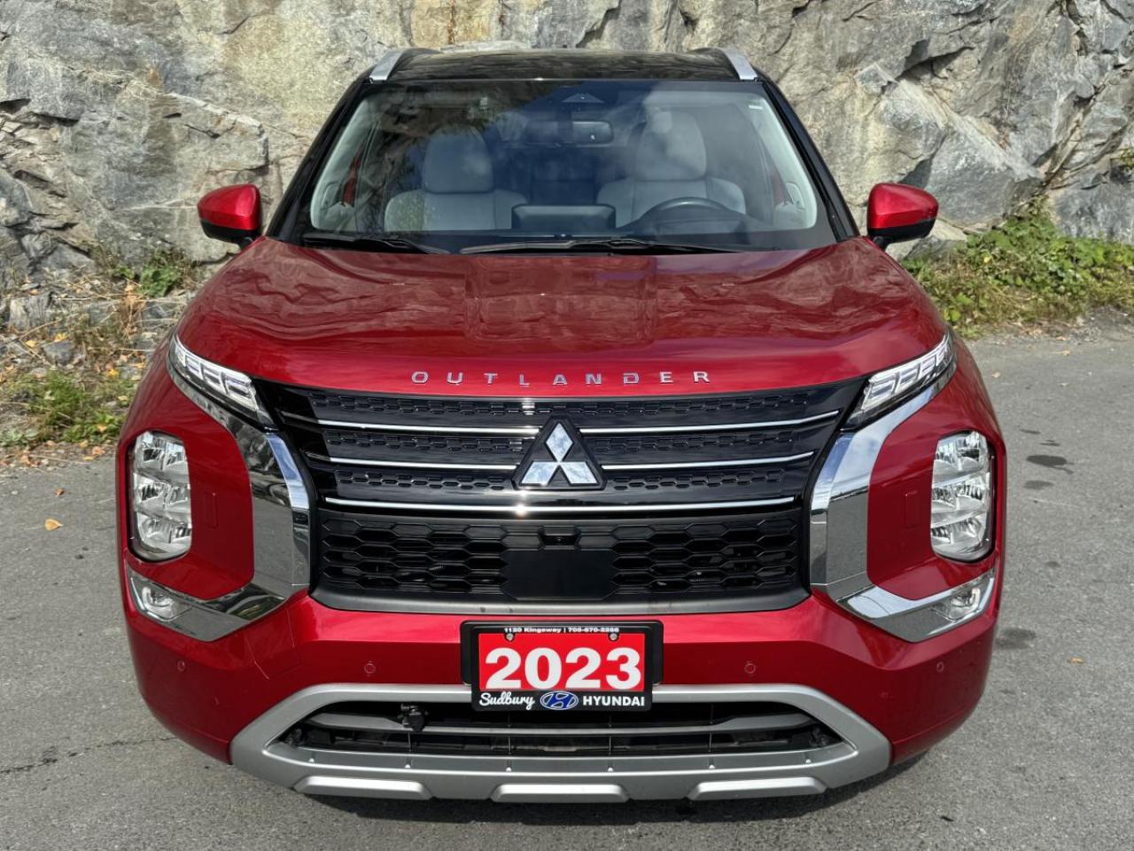 2023 Mitsubishi Outlander GT S-AWC Photo2