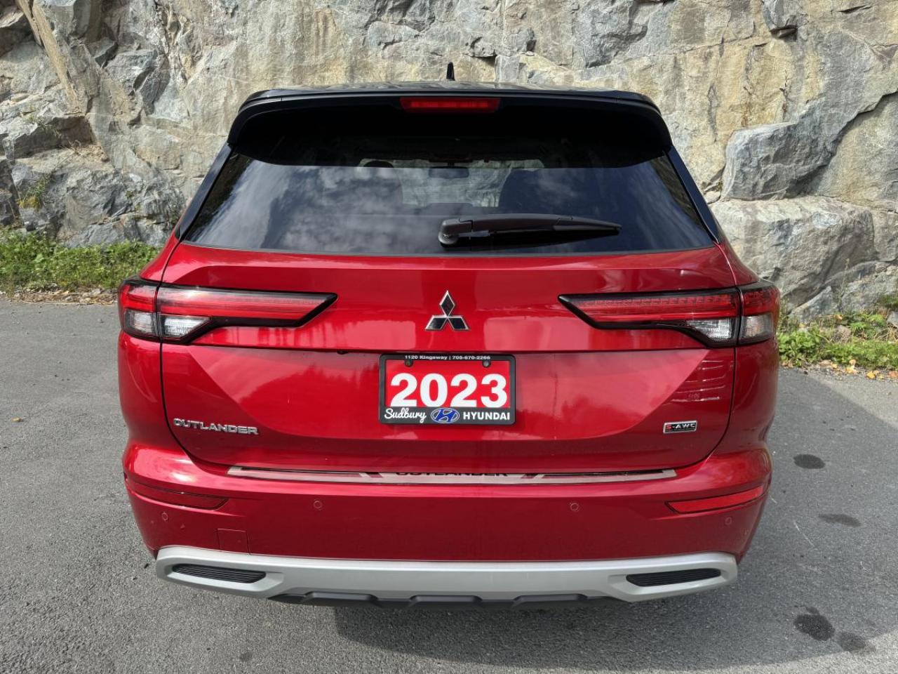 2023 Mitsubishi Outlander GT S-AWC Photo4
