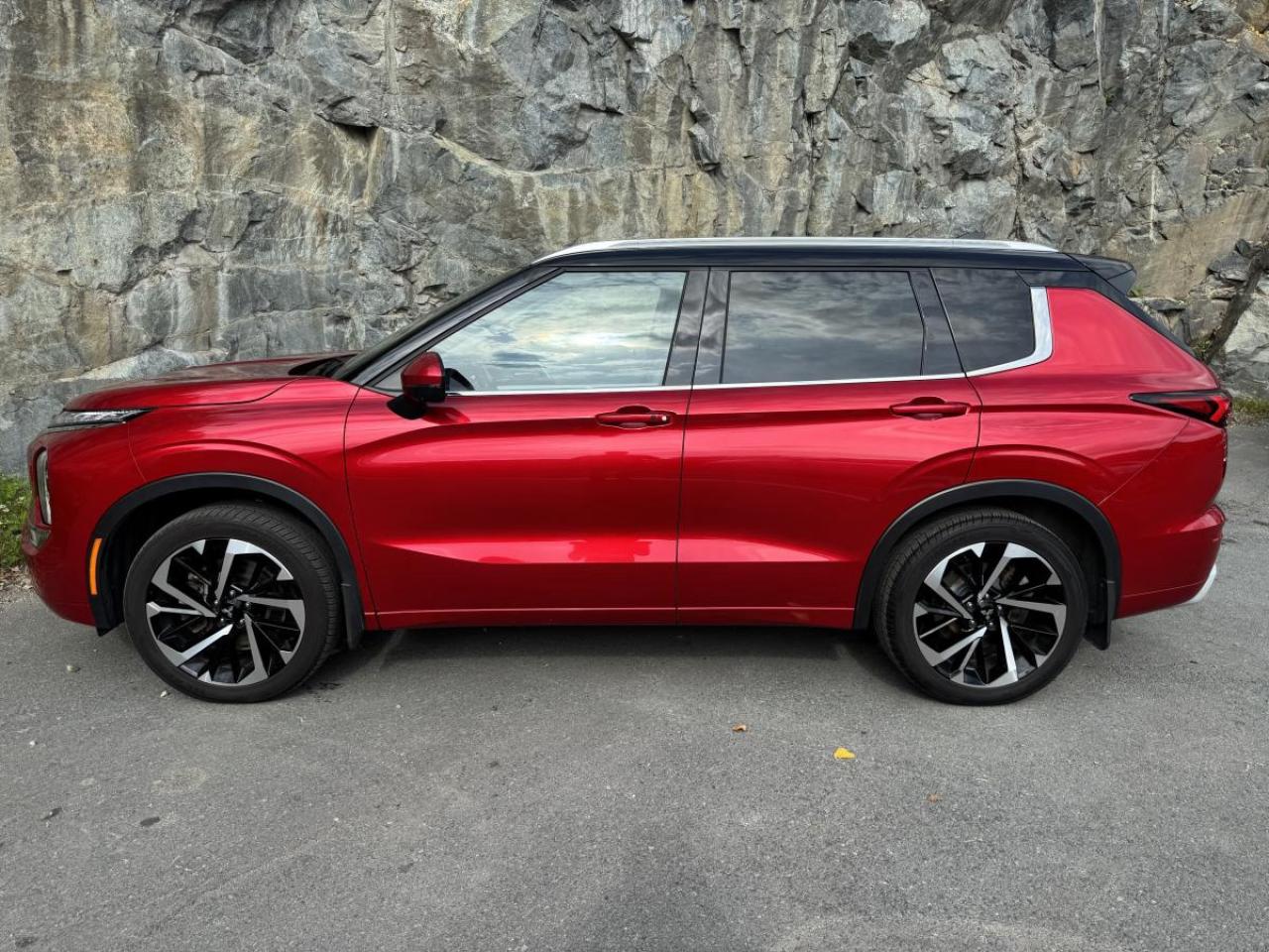 2023 Mitsubishi Outlander GT S-AWC Photo