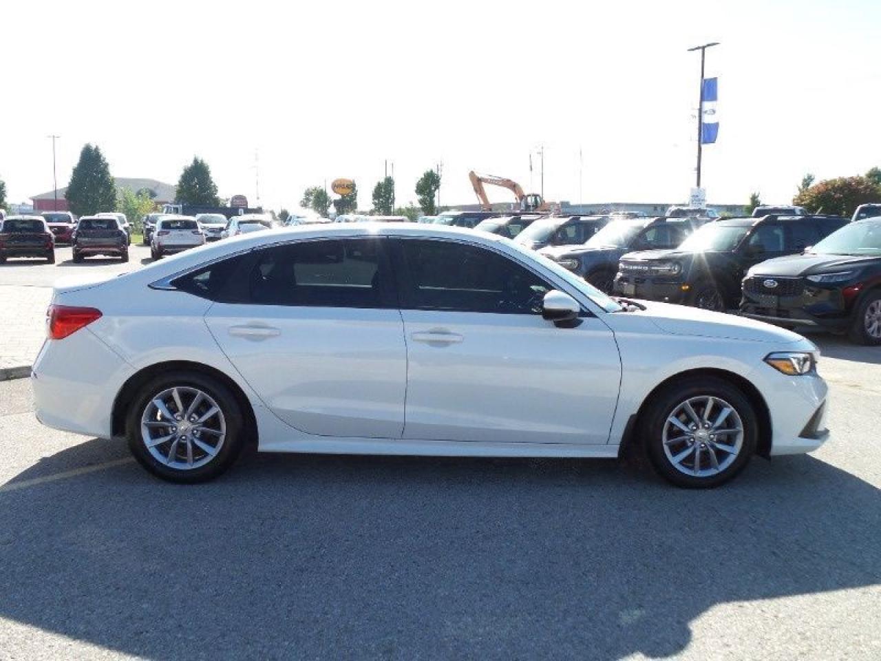 2022 Honda Civic Sedan EX Photo3